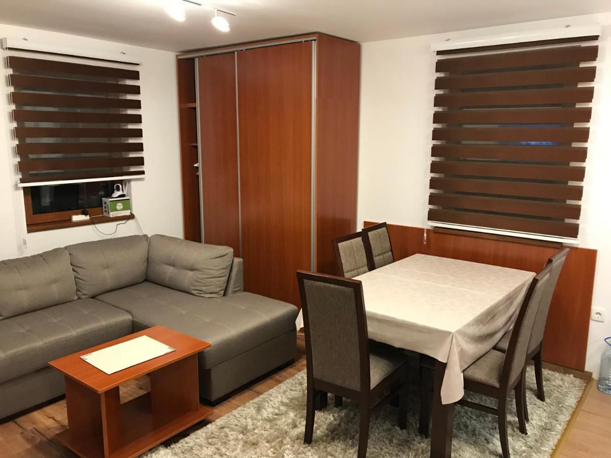 Apartman B3 U Vili Suri 카파오닉 외부 사진